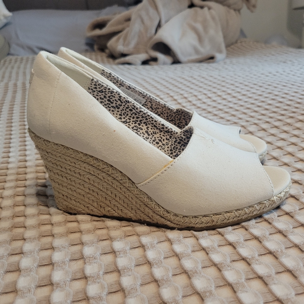 Toms Women's Beige Wedge Espadrilles